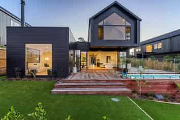 37 Elliot Street, Riverhead