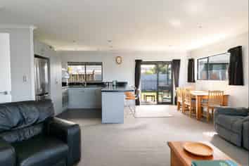300A Park Road South, Akina