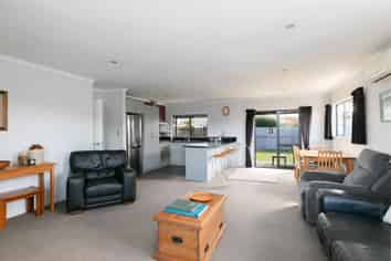 300A Park Road South, Akina