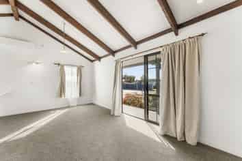 104 Windermere Drive, Poike