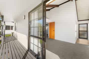 104 Windermere Drive, Poike