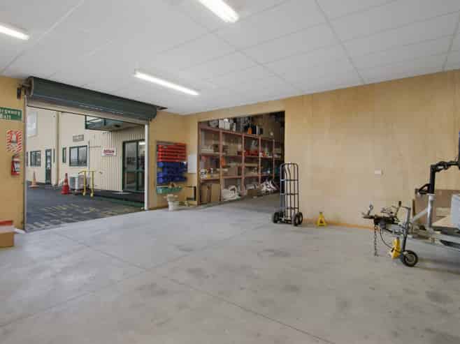 Practical space / prime position