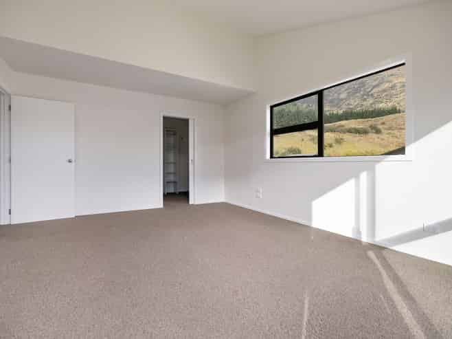 35 Risinghurst Terrace, Lower Shotover