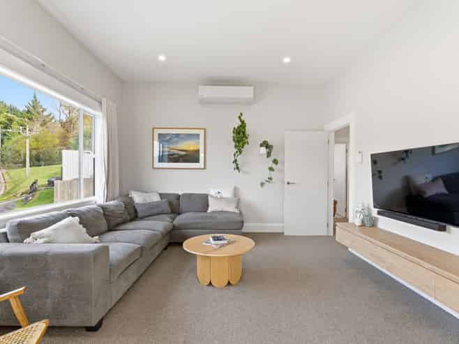 25 Thoreau Street, CONCORD