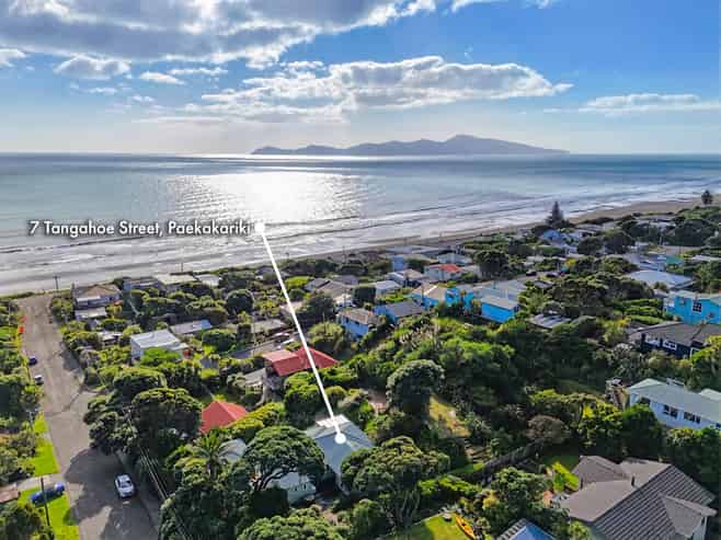 7 Tangahoe Street, Paekakariki