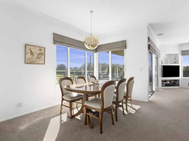 397 Grasslands Drive, Cambridge