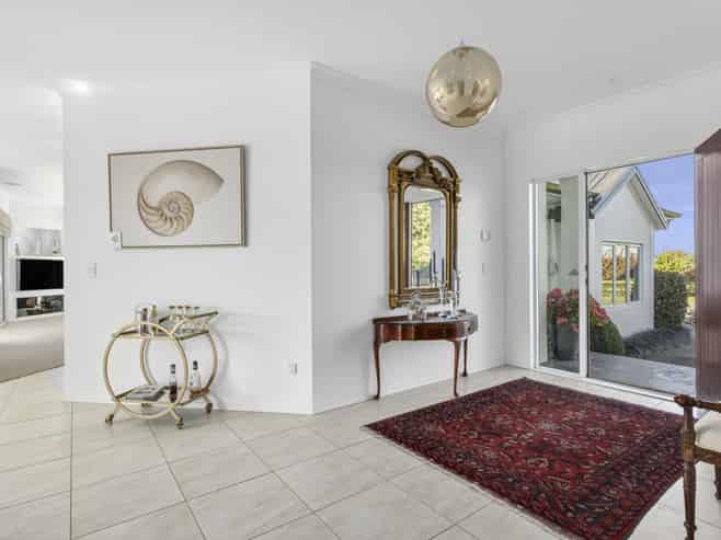 397 Grasslands Drive, Cambridge