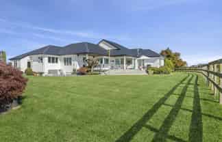 397 Grasslands Drive, Cambridge