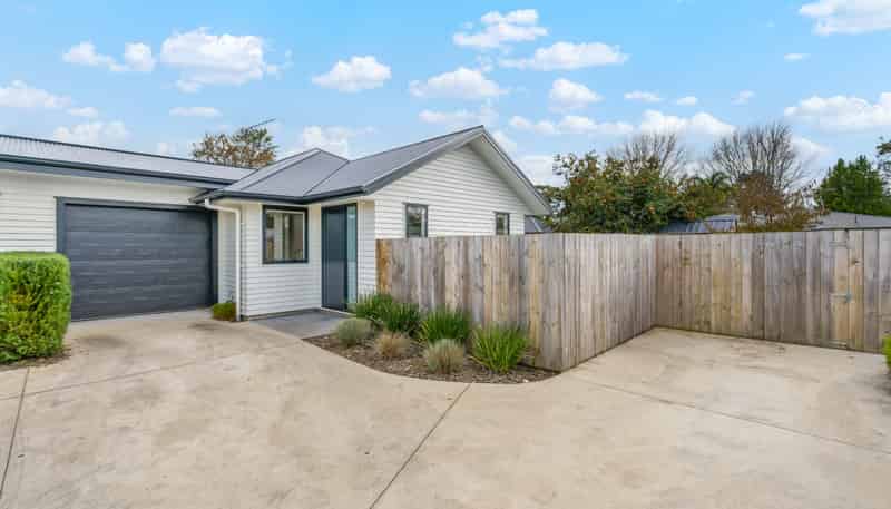 99B Bruce Avenue, Glenview