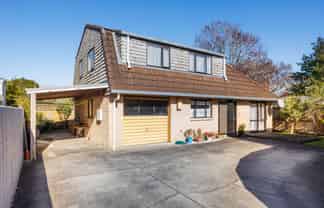 2A Bristol Crescent, Roslyn