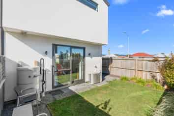 1/464 Main South Road, Hornby