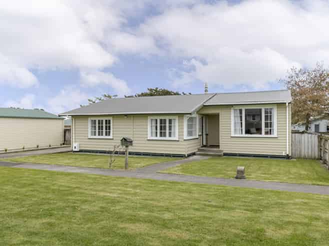 17A Carey Street, Waitara