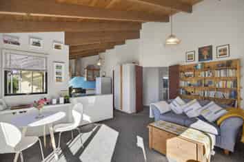 99 Barrett Road, Whalers Gate