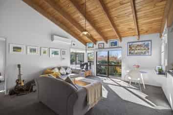 99 Barrett Road, Whalers Gate