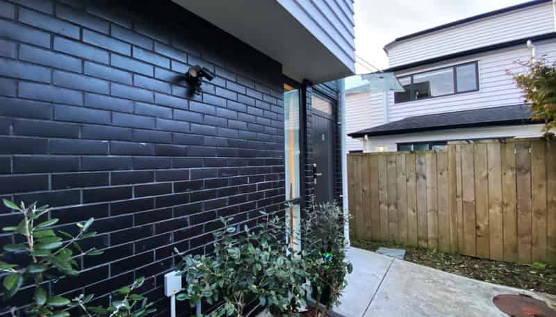8/10 Ayr Rd, Pakuranga