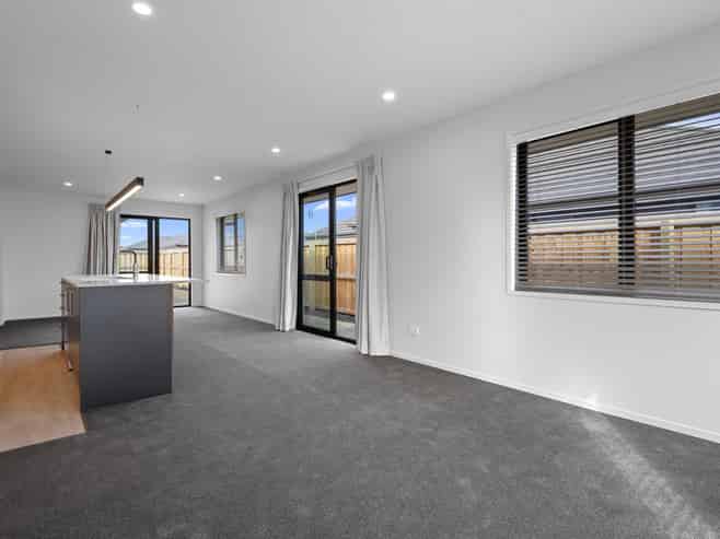 12 McCahon Lane, Rolleston