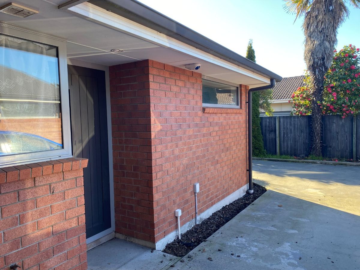 Two Bedroom House Close to Town - Mehr