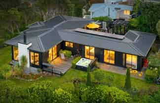 14 Alexandra Road, Roseneath