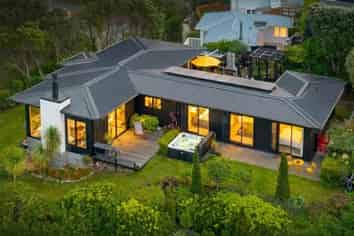 14 Alexandra Road, Roseneath