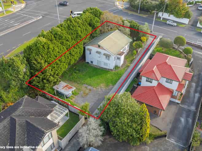 66 St Andrews Road, Epsom