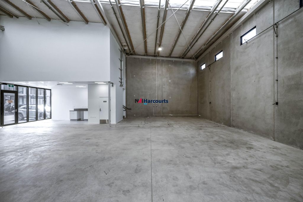 Versatile Industrial Warehouse - Vista 2