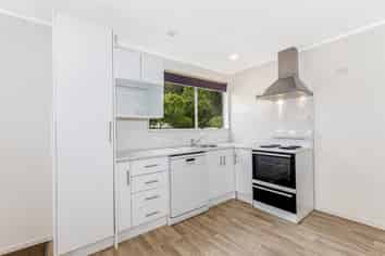 7b Venus Place , Whitby
