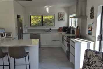 2 Winnie Close, Acacia Bay