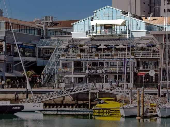 CBRE - UNRIVALLED HARBOUR POSITION