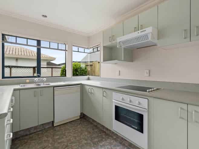 2 Pemberton Way, Greerton