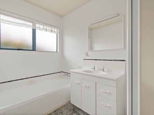 2 Pemberton Way, Greerton