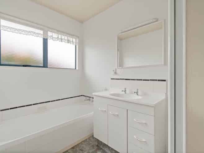 2 Pemberton Way, Greerton