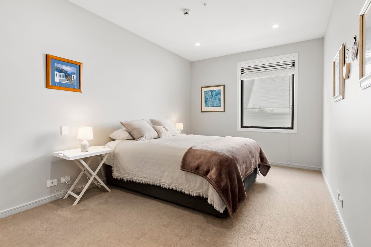 A STEP ABOVE THE REST AT BEACH AND CAVALLI - Więcej