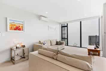 305/64 Te Oneroa Way, Long Bay
