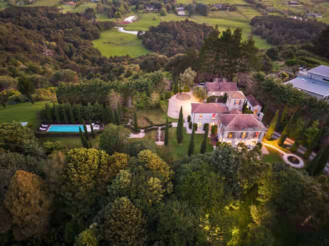 909 Old North Road, Waimauku