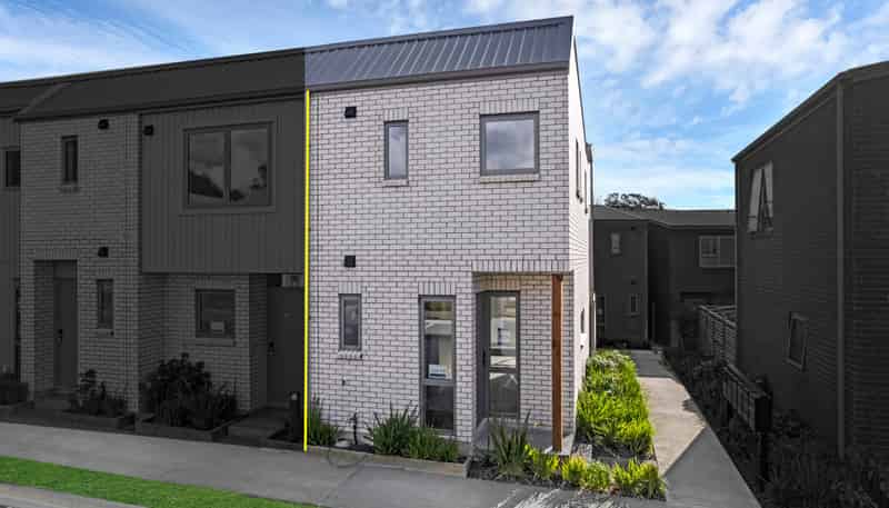 71 Te Ara Wai, Mangere East