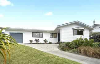 14 Frances Street, Waikanae Beach