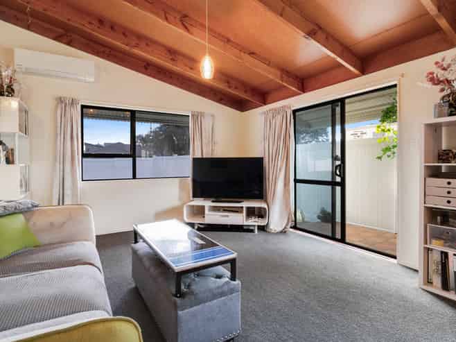 3 Shepherds Road, Papakura