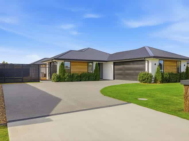 9 Merino Crescent, Amberley