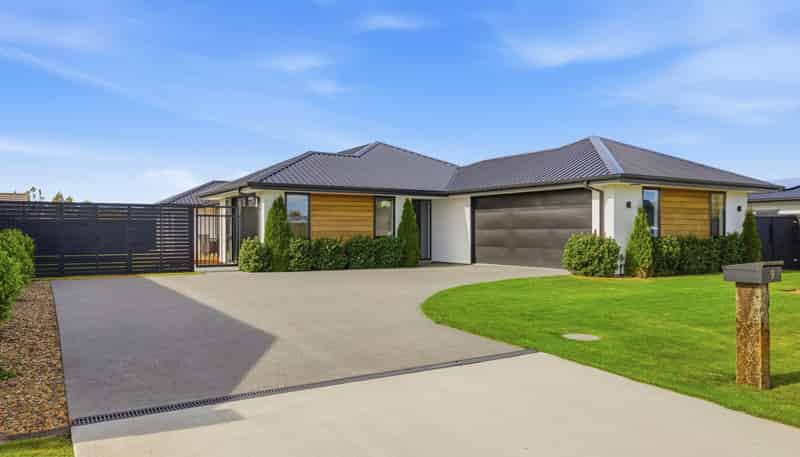 9 Merino Crescent, Amberley