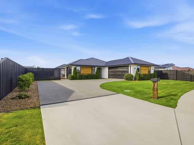 9 Merino Crescent, Amberley