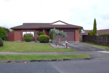12 Billabong Place, Botany Downs