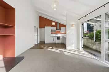 35 William Street, Waikanae Beach