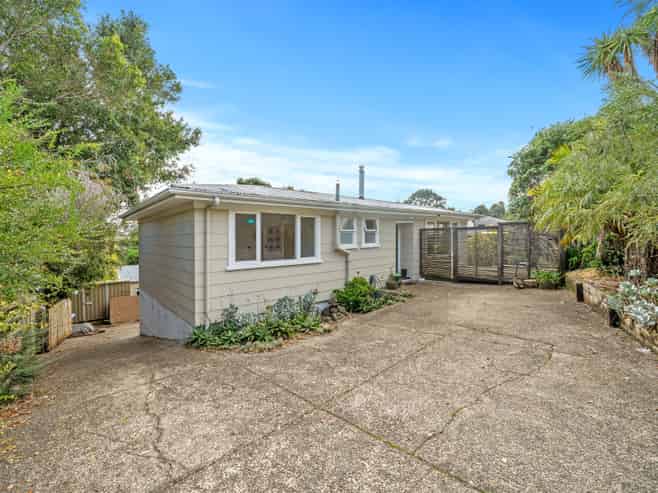 184 Don Buck Road, Massey