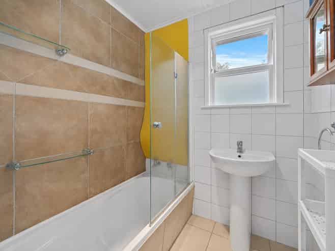 184 Don Buck Road, Massey