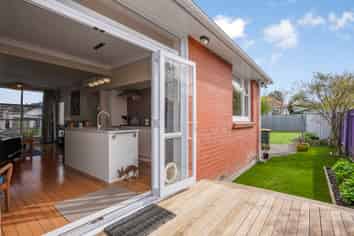 8/103 Epuni Street, Epuni