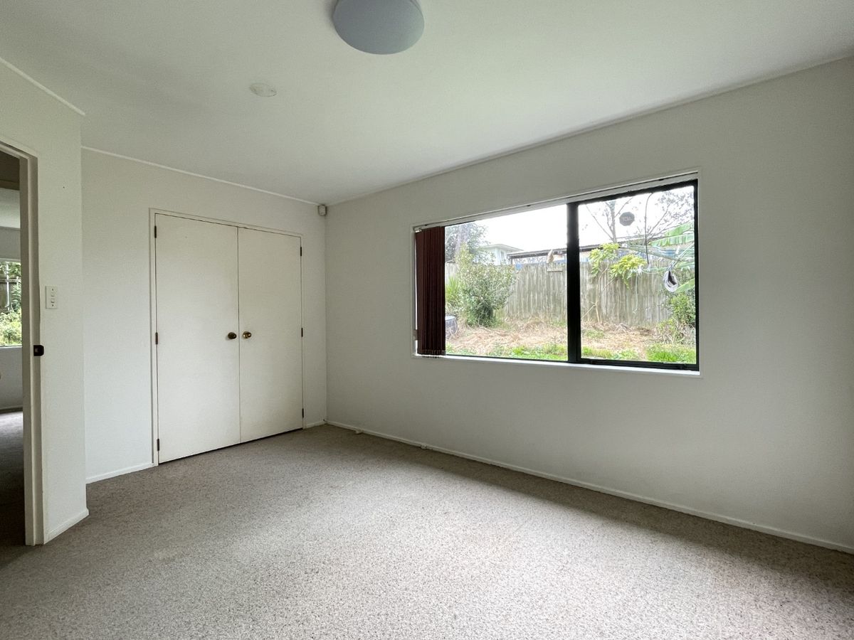 3 BEDROOM - BRICK AND TILE - PRIVATE ROAD - GARAGE - Więcej