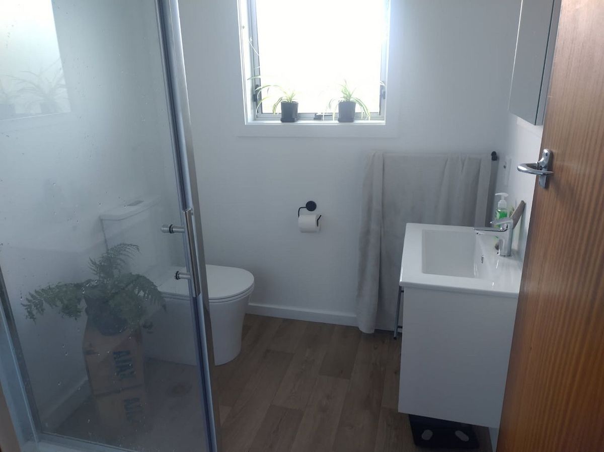 Renovated 2-Bedroom Home - Ansicht 5