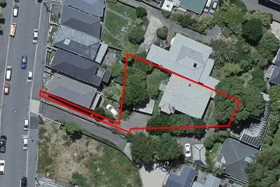 Rare City-Fringe Development Opportunity - Més