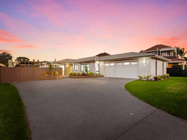 95 RUSSLEY DRIVE, Mount Maunganui