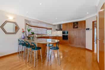 7 Coldham Crescent, Saint Johns